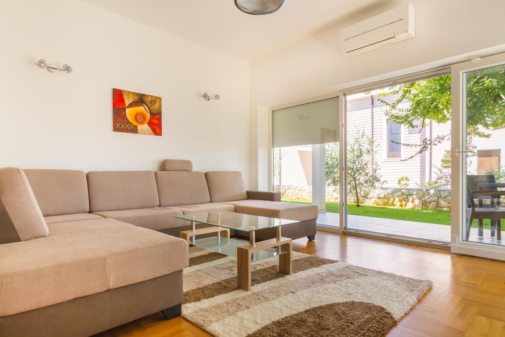Villa Apartments Futura 반타치치 외부 사진